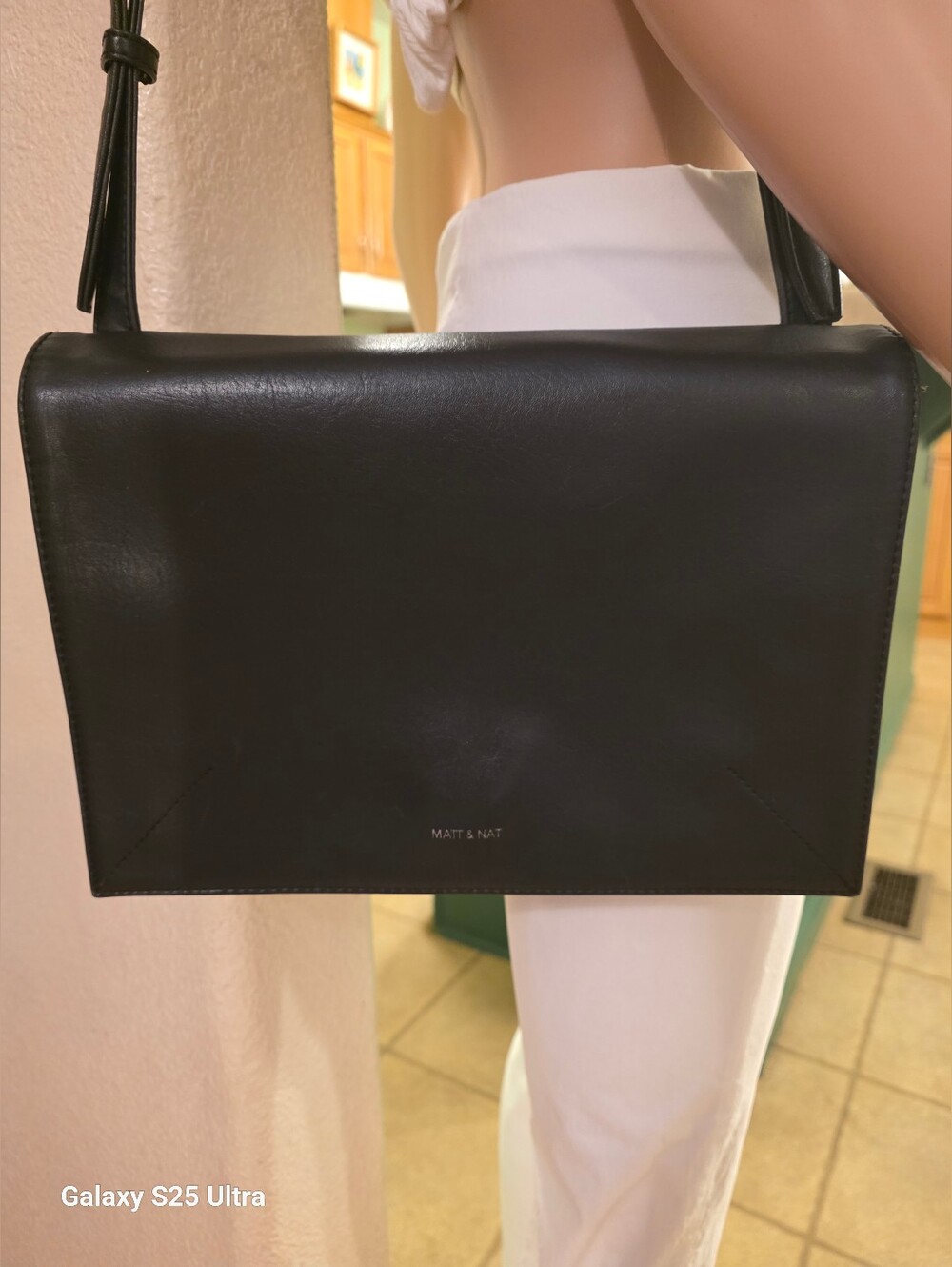 Matt & Nat Orwell Premium Black Vegan Leather Shoulder/ Crossbody Bag - Euc — image 3 of 8
